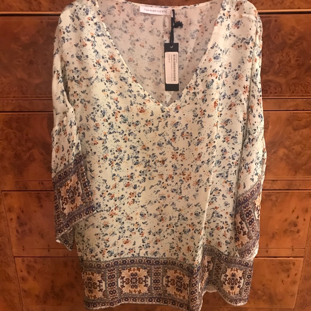 NWT Tangerine NYC Vicose Decorative Blouse Size L